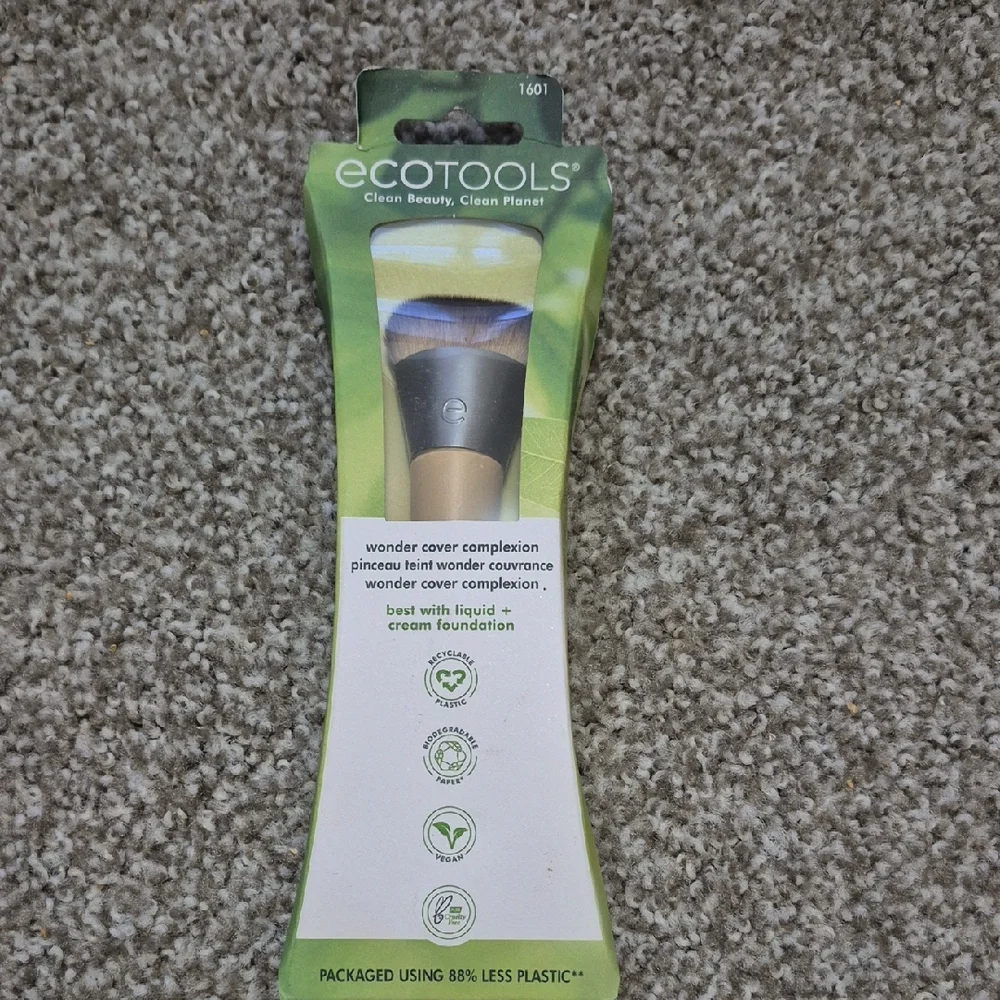 ecotools Wonder Cover Complexion Brush